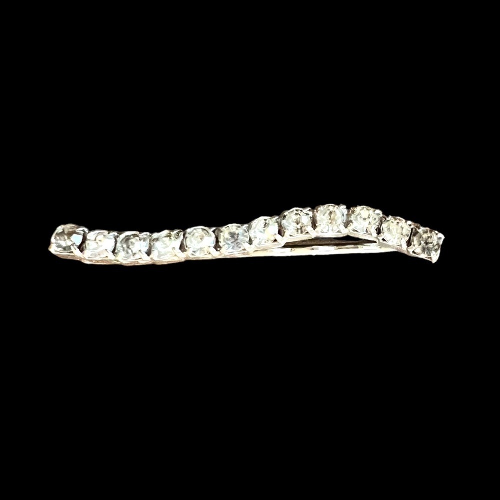 Vintage Rhinestone Hairpin with 12 Rhinestones   In very good condition Classy